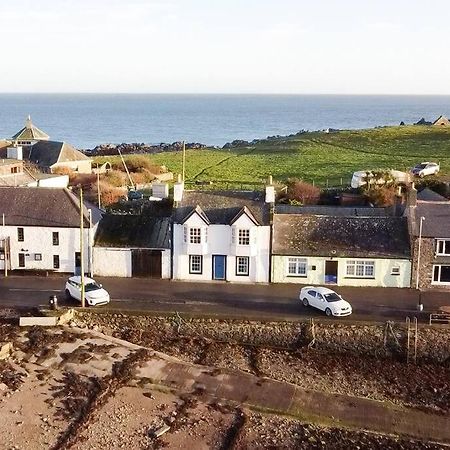 3 Bedroom Townhouse Right On The Harbour Isle of Whithorn Zewnętrze zdjęcie