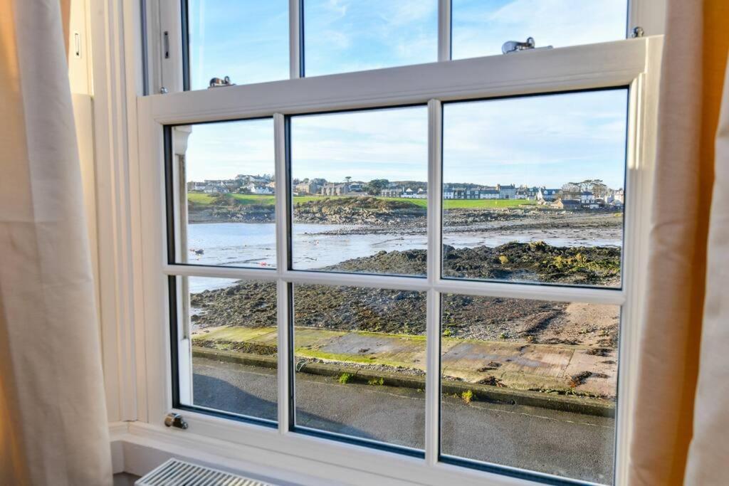 3 Bedroom Townhouse Right On The Harbour Isle of Whithorn Zewnętrze zdjęcie