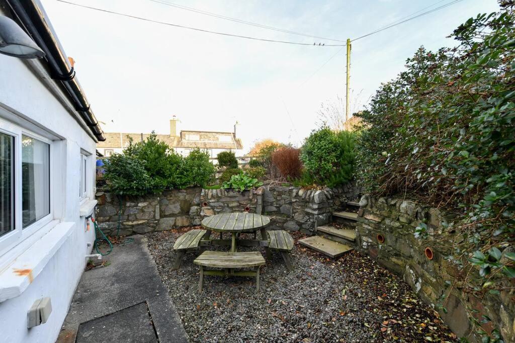 3 Bedroom Townhouse Right On The Harbour Isle of Whithorn Zewnętrze zdjęcie