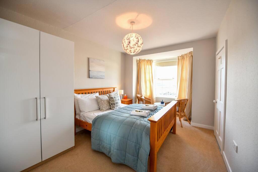 3 Bedroom Townhouse Right On The Harbour Isle of Whithorn Zewnętrze zdjęcie