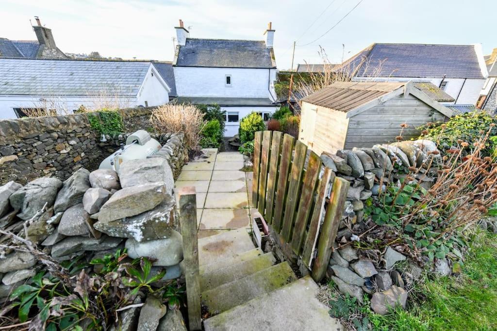 3 Bedroom Townhouse Right On The Harbour Isle of Whithorn Zewnętrze zdjęcie