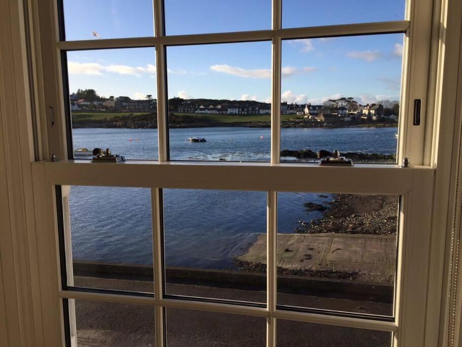 3 Bedroom Townhouse Right On The Harbour Isle of Whithorn Zewnętrze zdjęcie